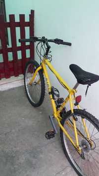 Bicicleta amarela