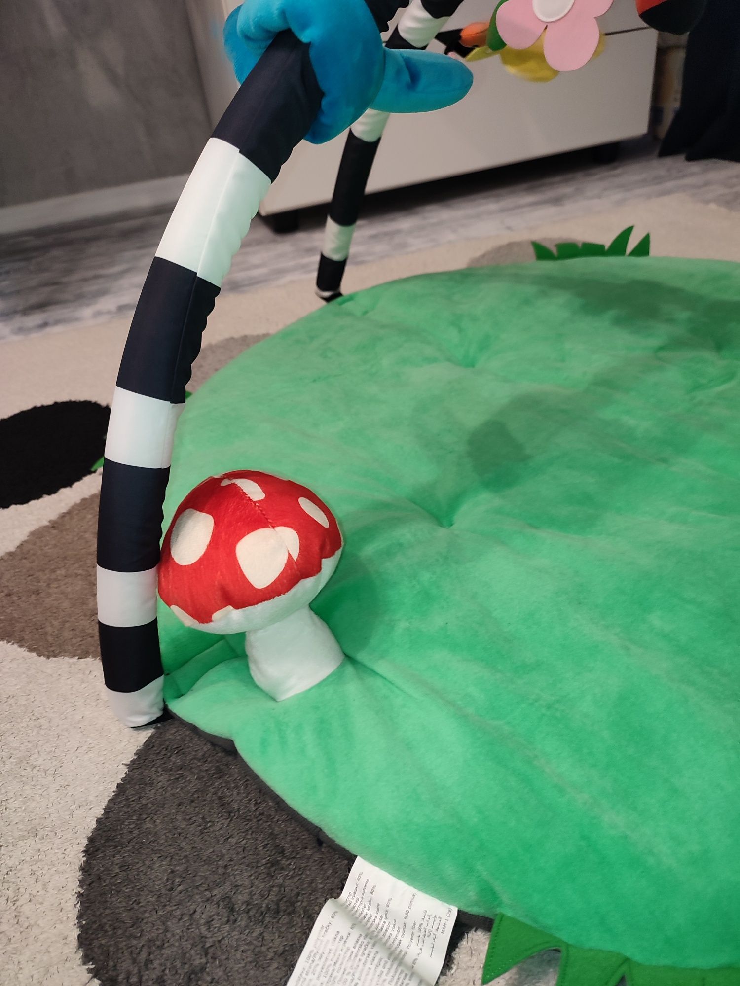 Килимок розвиваючий з іграшками, зелений Ikea (коврик розвиваючий)