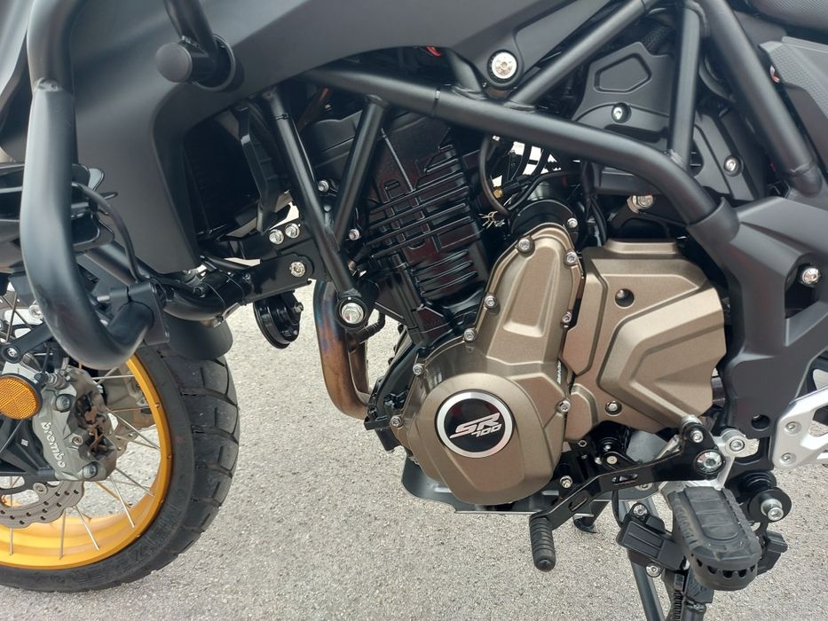 QJ Motor srt700x como nova