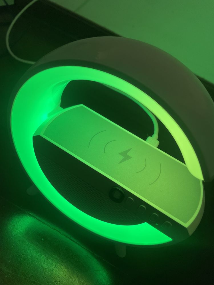 Led wireless charging speaker