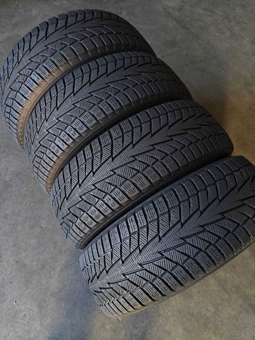 4шт R17 225 45 шина зимова Hankook Winter I*cept IZ2, Hankook W616