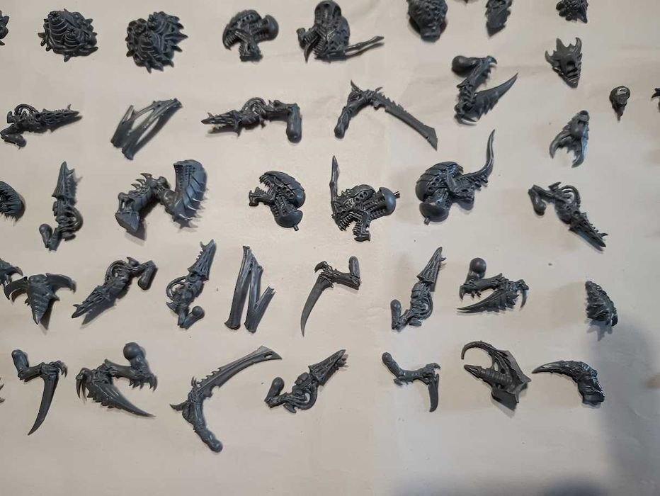 Sprzedam bitsy Tyranidów do Warhammera 40000