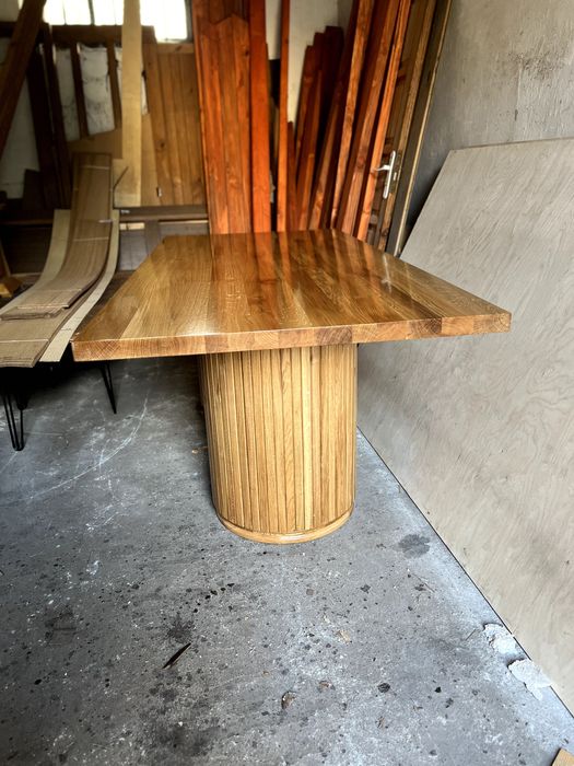 Stół drewniany dębowy – ręczna praca, na wymiar