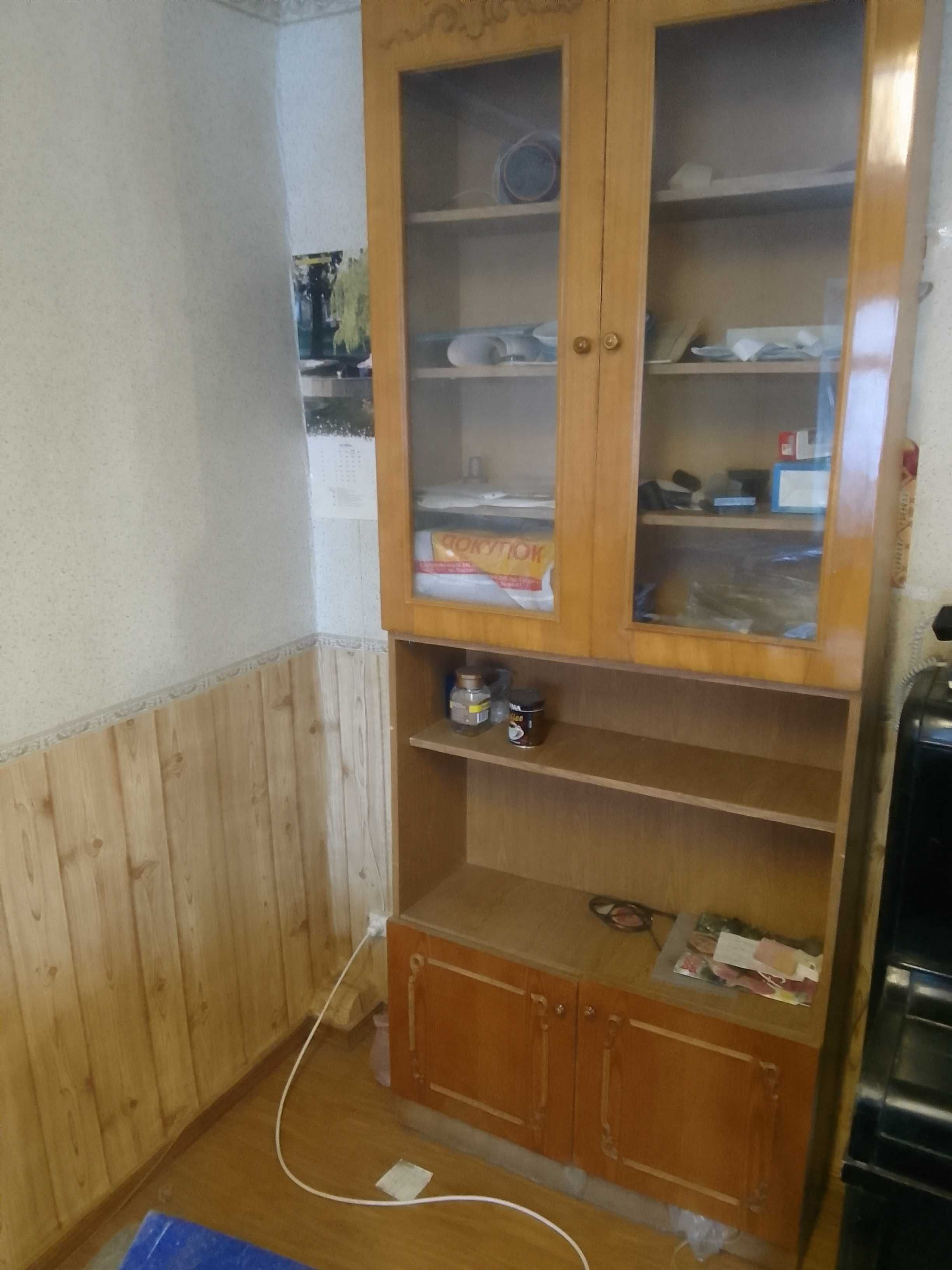 Продам фрагменты чешской  гостинного гарнитура  в  хорошем  состоянии