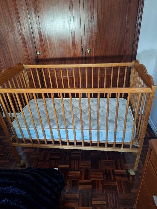 Berço de bebe usado