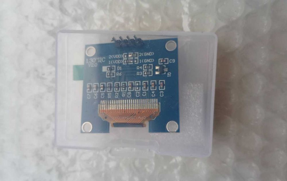 OLED 1,3" монохромный дисплей 128x64 SH1106 4 pin I2C пластиковый бокс