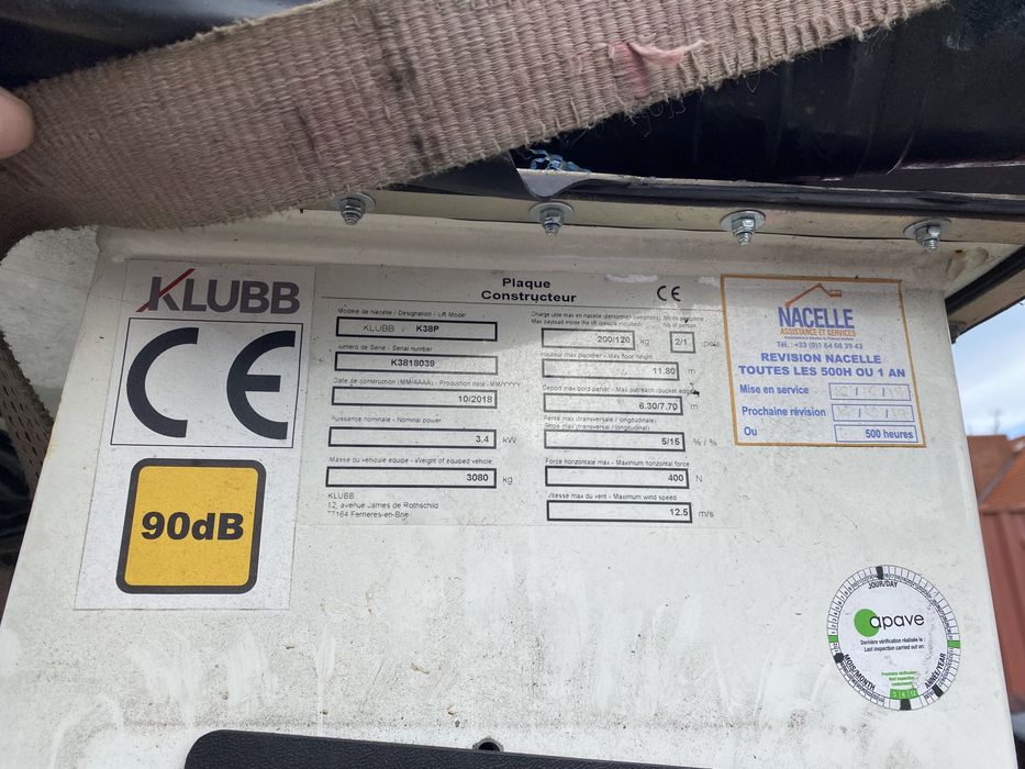 Podnośnik koszowy Renault Master III kosz