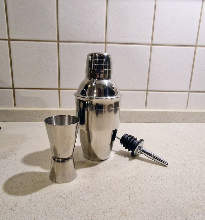 Nowy shaker, szejker, jigger-miarka barmańska do drinków