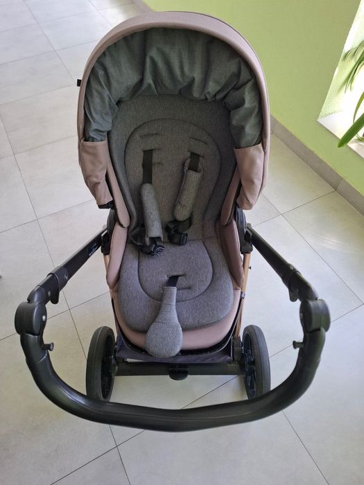 Дитяча коляска.гарний стан.