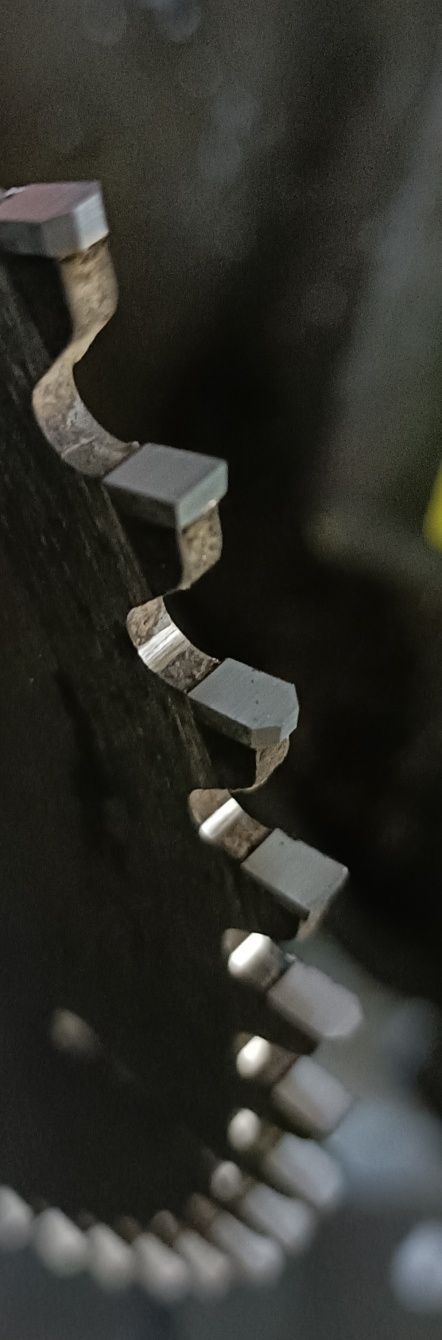Ostrzenie  pił frezów nożyi innych narzedzi