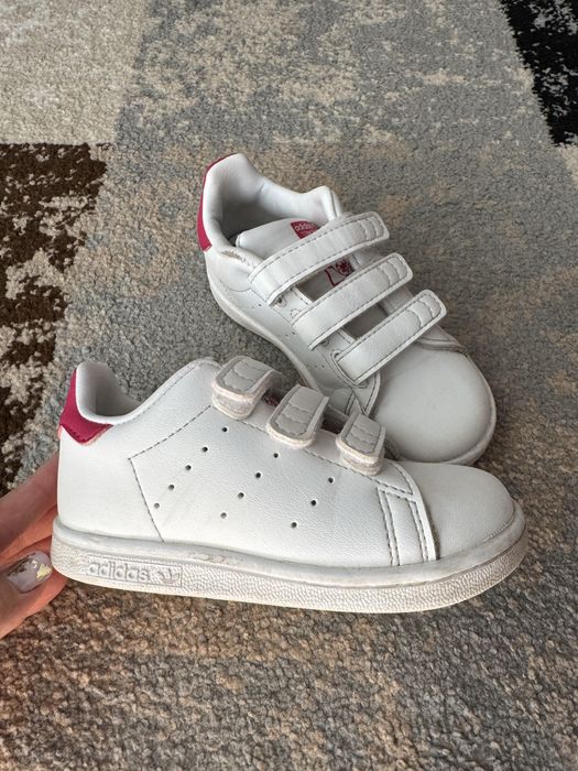 Кроссовки adidas