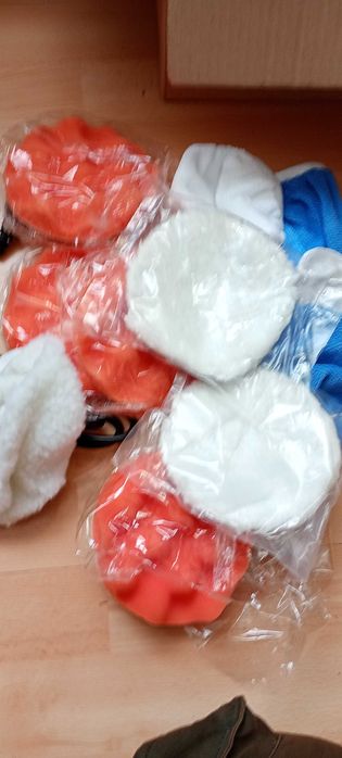 Polerka samochodowa 700w+akcesoria