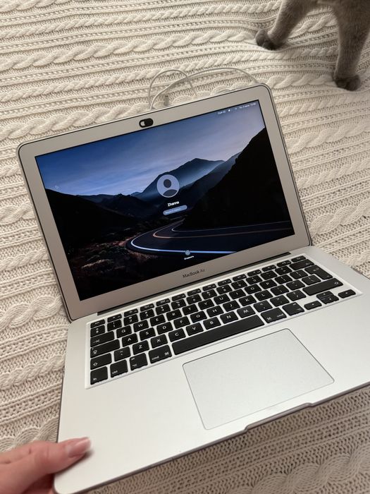 MacBook Air ноутбук