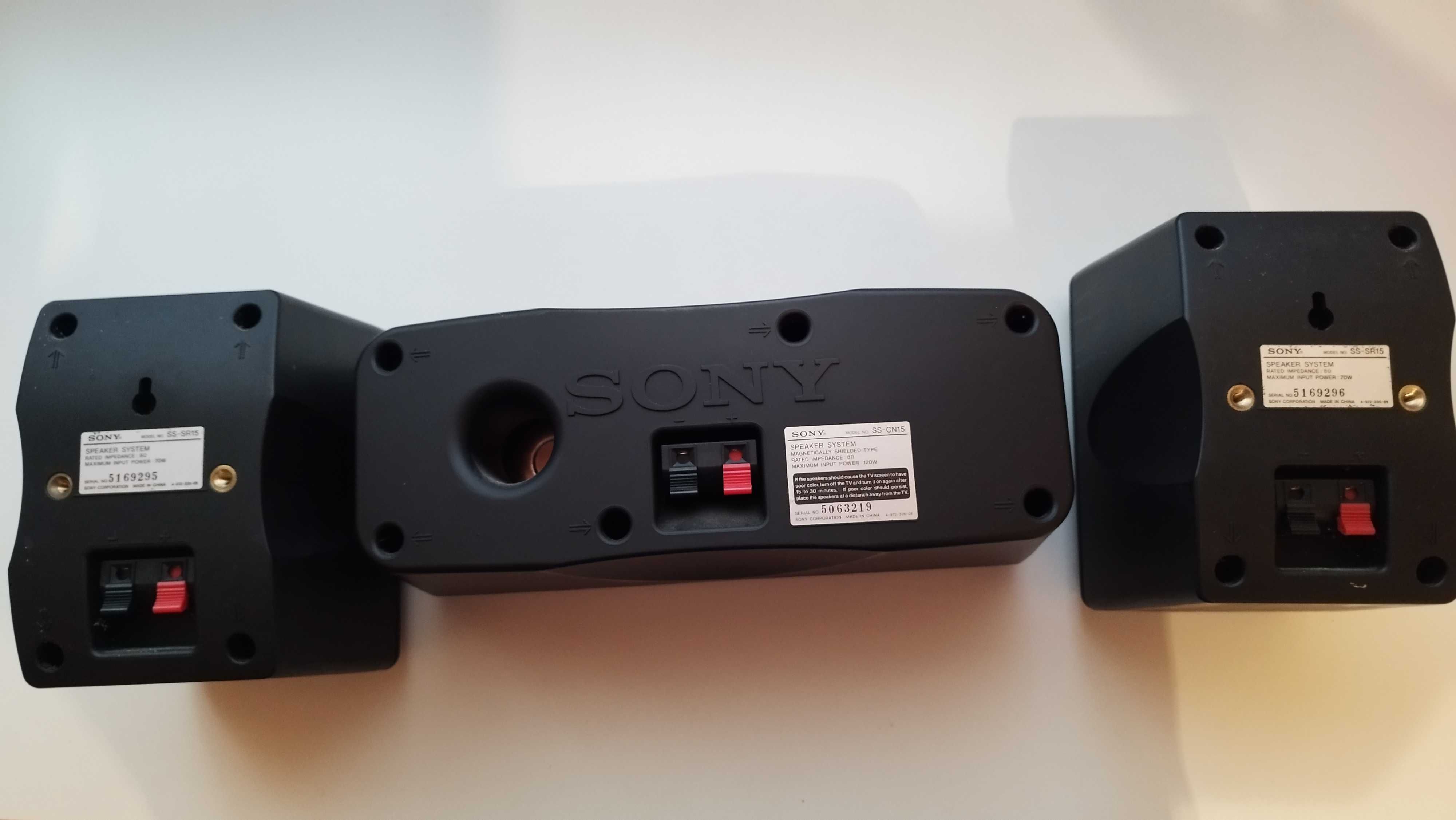 Conjunto de 3 Colunas Sony  (Sistema Home Cinema)