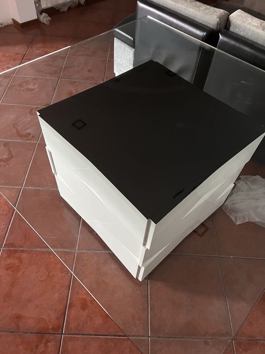 Mesa de jantar em vidro temperado
