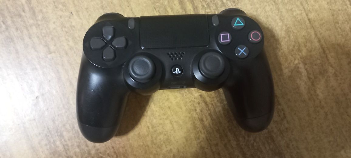 Ps 4 pro 3тя 1тб ревізія і ігри
