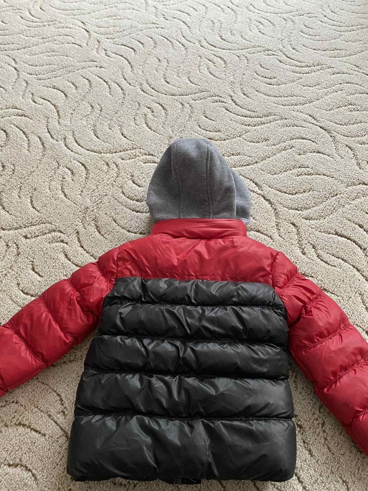 Курточка зимова на 3 рочки