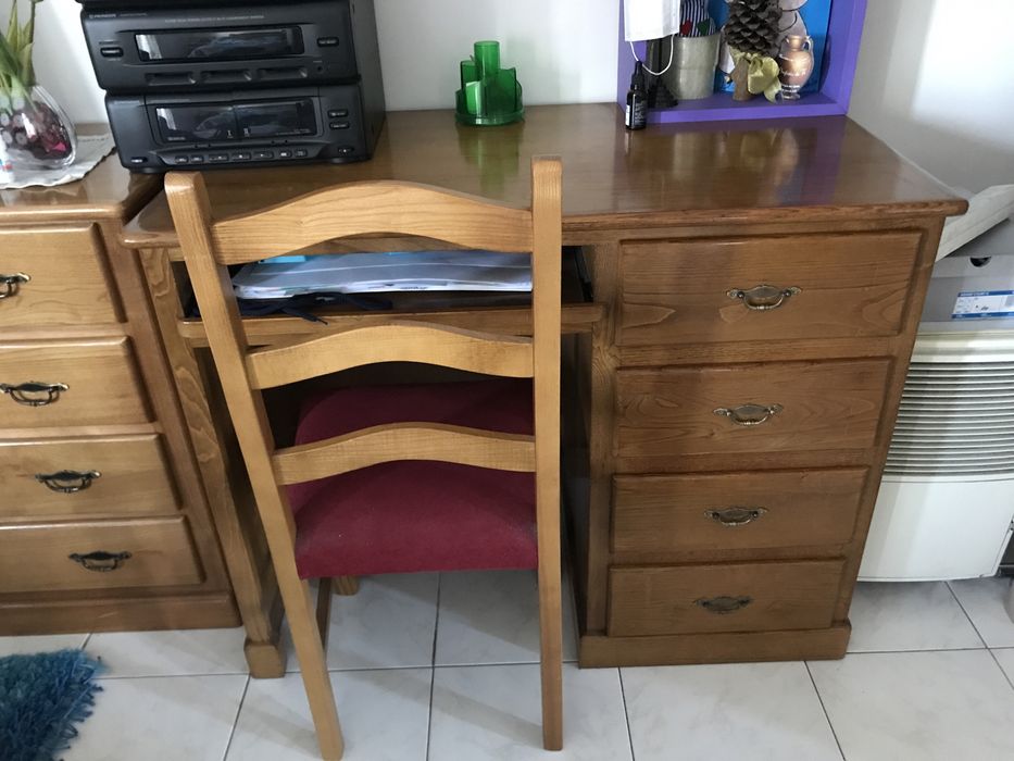Mesa e Cadeira Otimo Preço