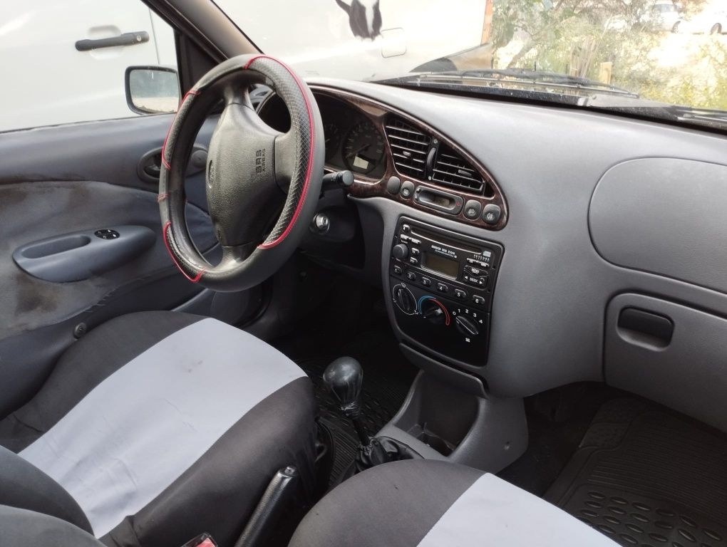 Ford Fiesta 1999