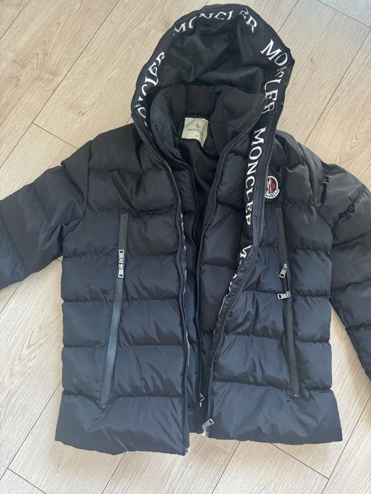 Czarna kurtka Moncler męska