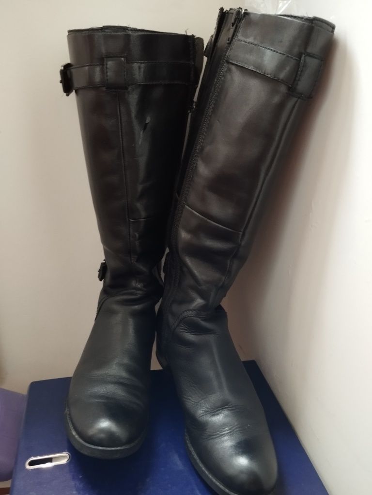 Botas pretas 37 pouco usadas