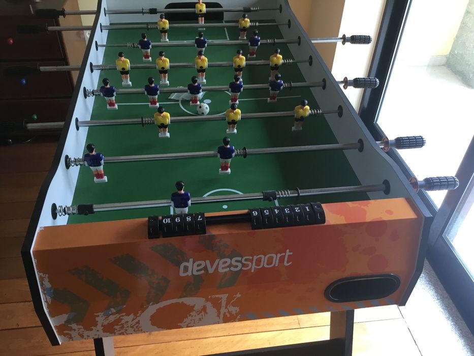 Mesa Matraquilhos “ COMO NOVO” para criança