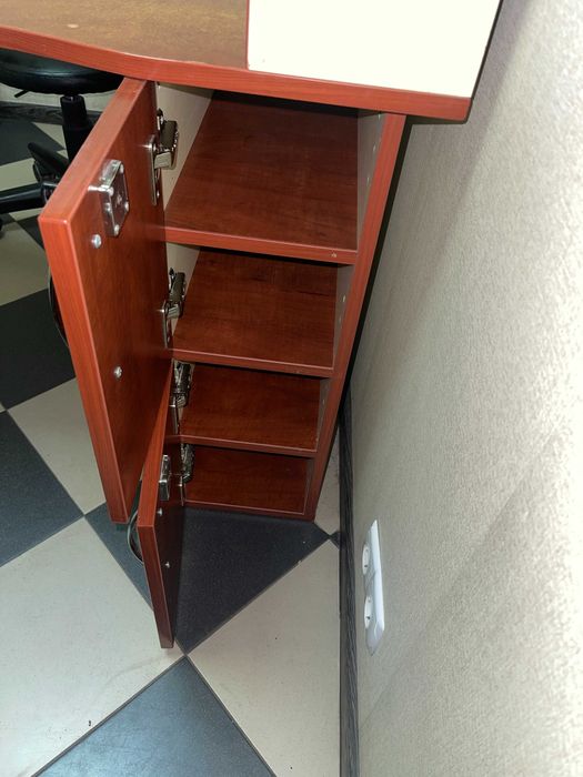 Манікюрний стіл (1080*550*750 Д*Ш*В)