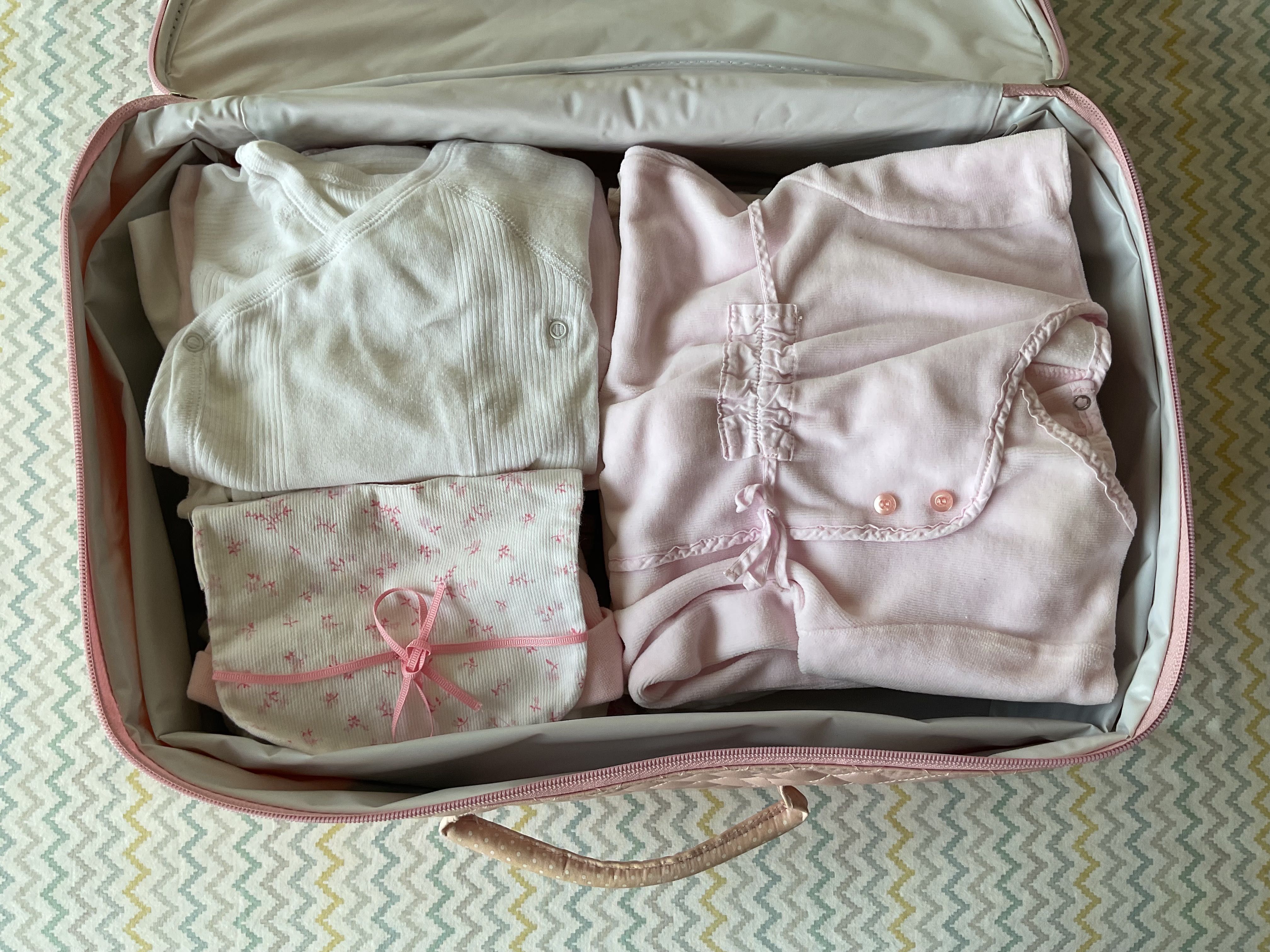 Conjunto de 5 babygrow Knot, Laranjinha + 16 interiores- 0-1 mês