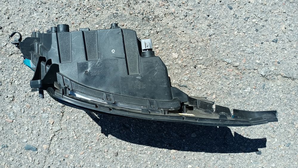 Кіа Ніро протитуманна фара