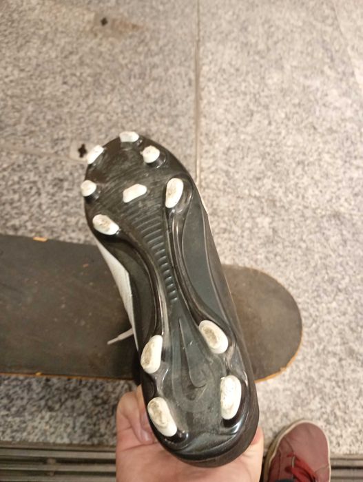 Chuteiras Nike phantom gx nr42 + Oferta de SKATE (opcional)