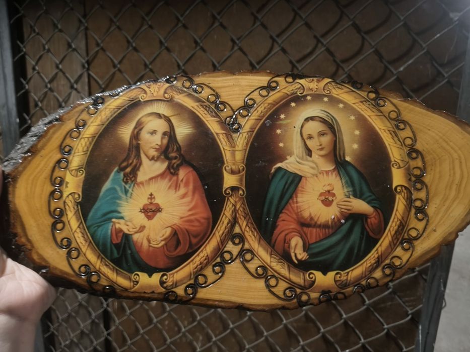 Obraz Jezus i Maryja stare na drewnie, pięknie się prezentuje prezent