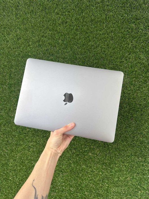 Macbook Pro 13 2017  8/512gb touchbar