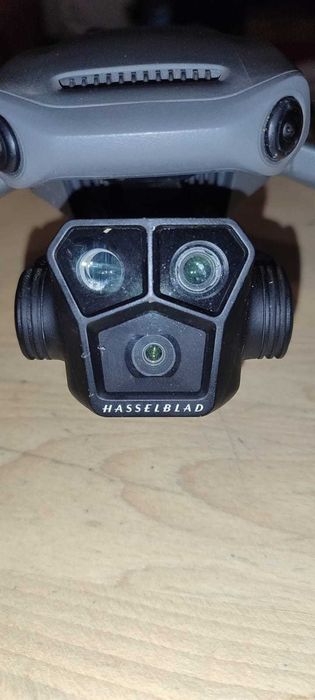 DJI Mavic 3 Pro стан ідеал. без акаунту, наліт 1 час