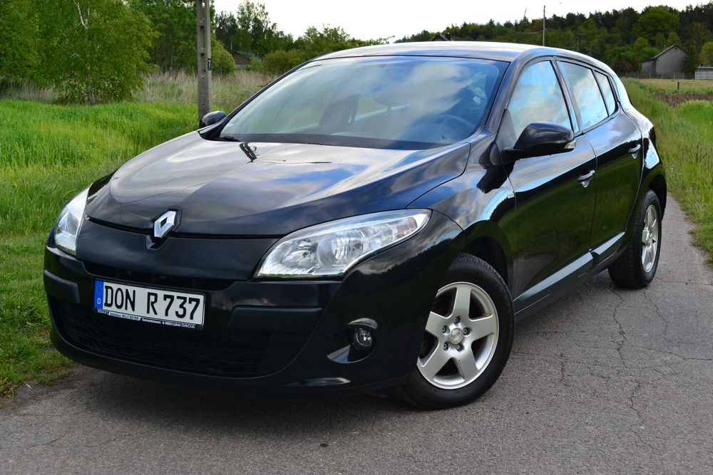 Renault Megane 1.6B  5D Sprowadzony Opłacony