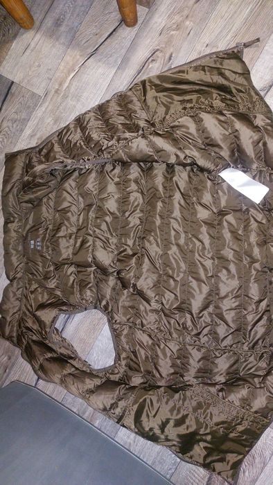 Фірмова легенька якісна тепла жилетка унисекс на пуху Uniglo! Розмір L