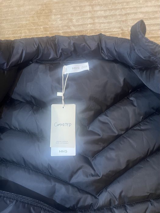 Курточка Манго чорна