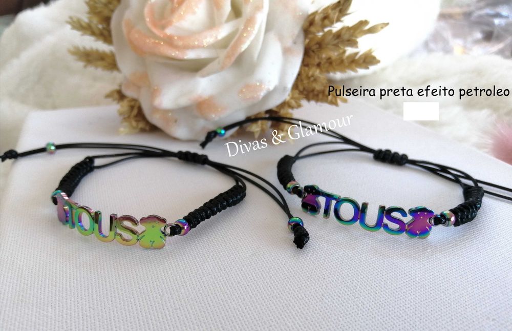 Vários modelos de pulseiras no anúncio