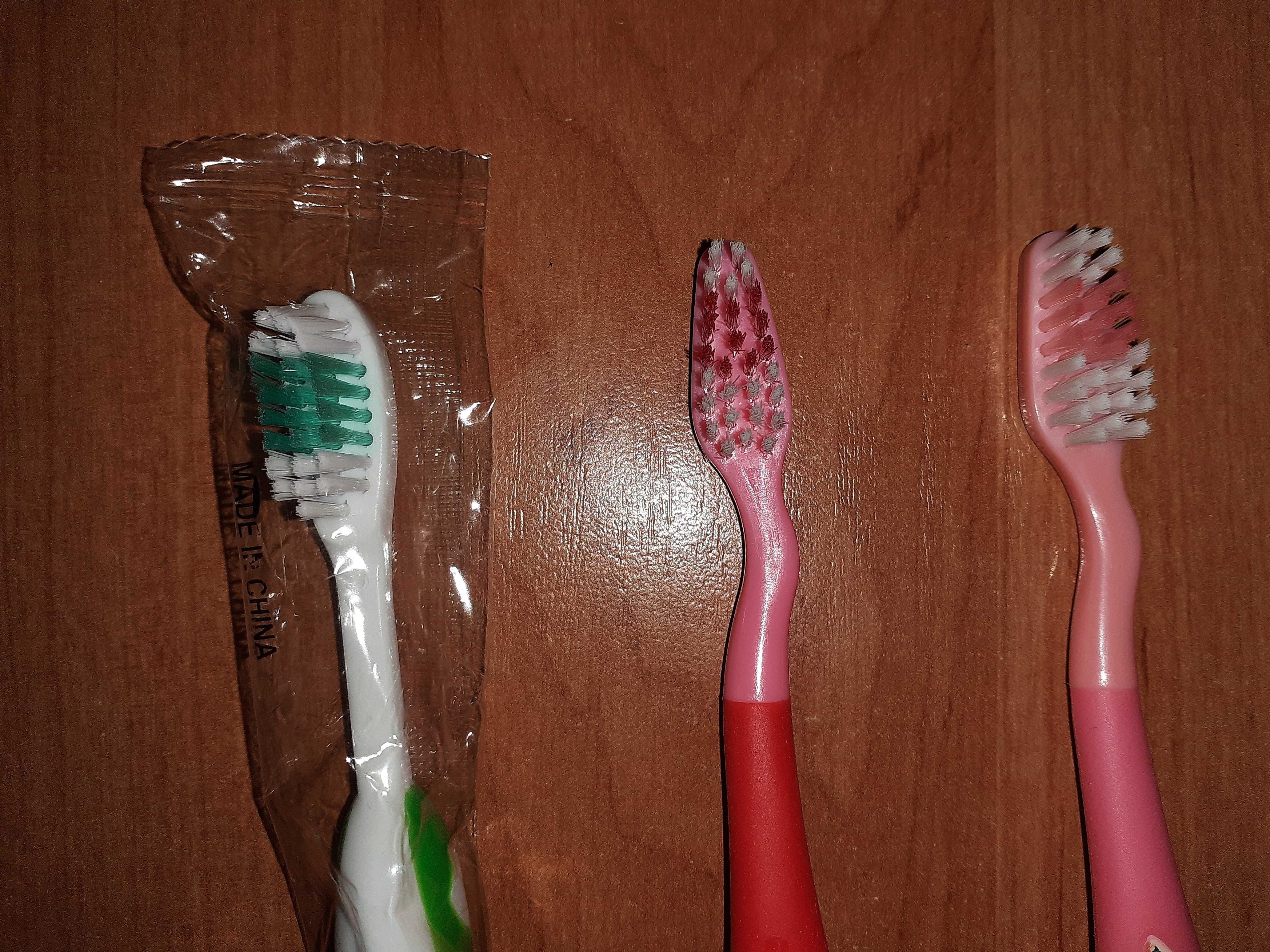 Зубні щітки Dr.Fresh на присосці для малюків від 3-х років. Нові.