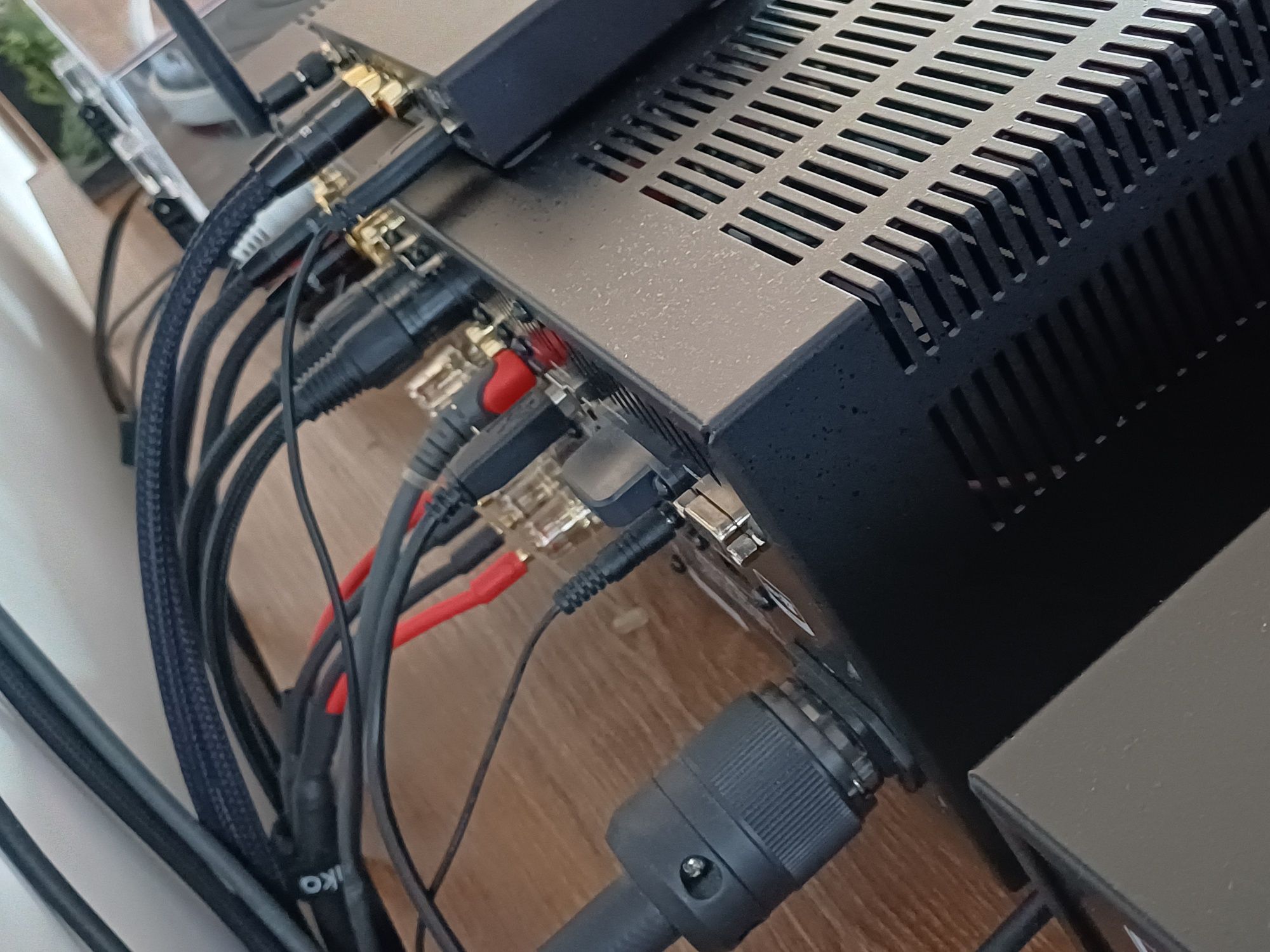 Rotel RA-1572 MK2 + Gratis Streamer Taga Harmony 10B