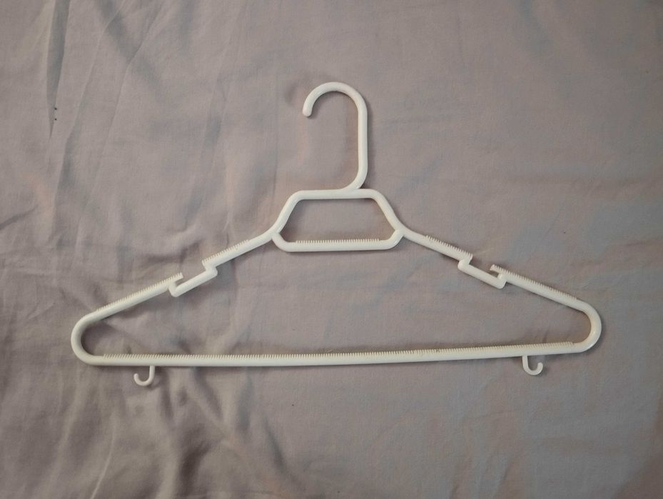 Cabides em Plástico e Metal Diversos