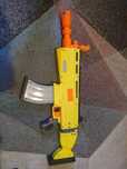 NERF Zestaw czterech kultowych wyrzutni + akcesoria do zabawy