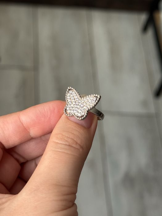 Каблучка срібна метелик 16,5