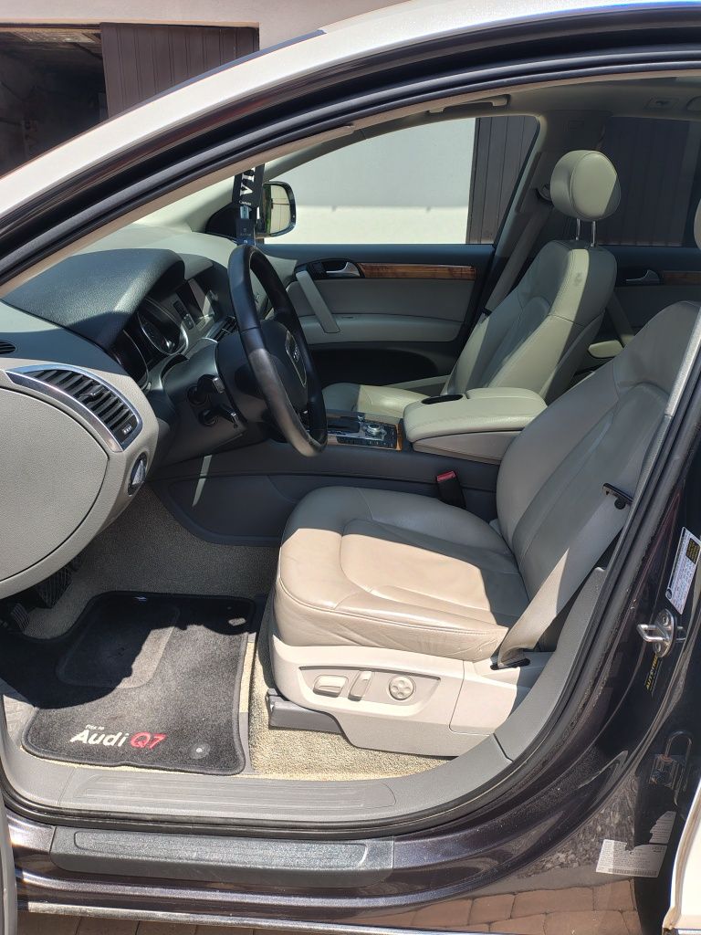 Audi Q7 3.6 FSI /6 osobowe