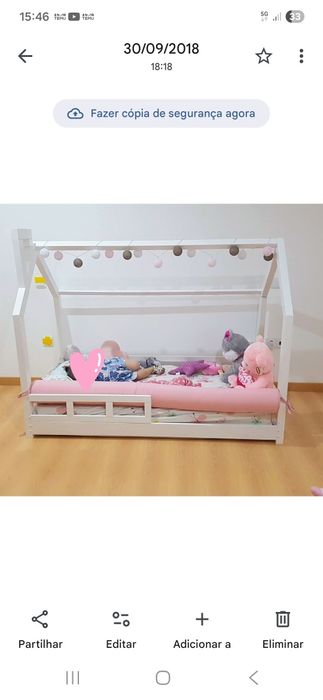 Cama de criança em bom estado