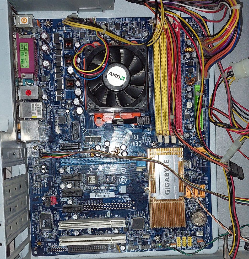 [ZESTAW]Gigabyte ga-m55s-s3 (Płyta główna + AMD ATHLON+OBUDOWA]