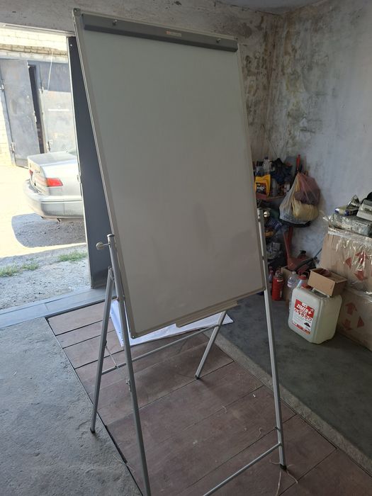 Фліпчарт (маркерно-магнітна дошка)