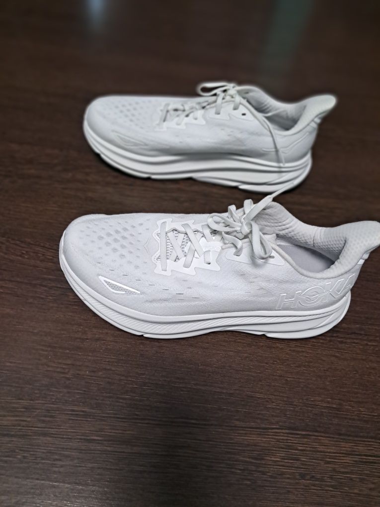 Кросівки Hoka M CLIFTON 9.      Р 43 1/3  27.5см