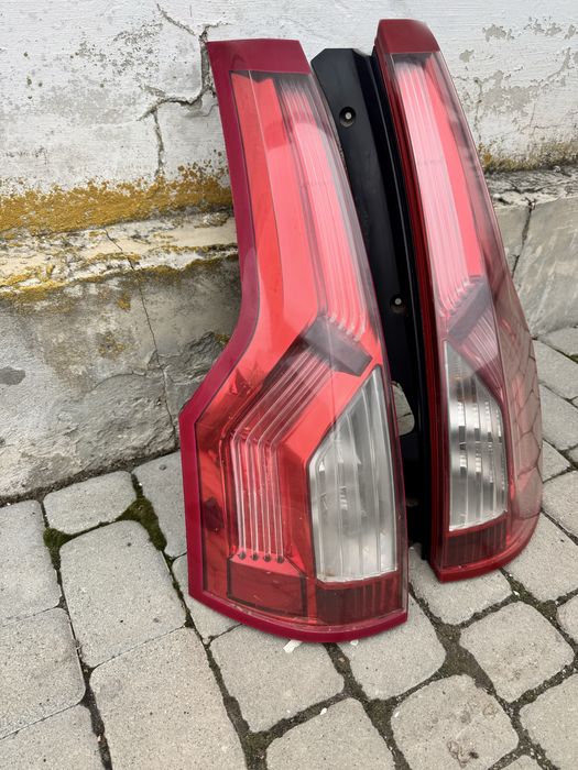 Продам стопи до Citroen С4 Picacco