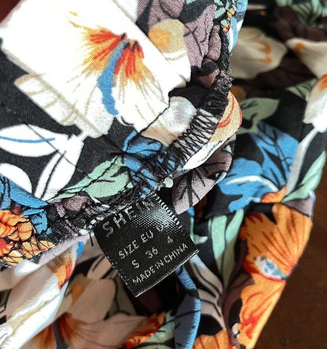 Vestido Florido S Costas Expostas- Flowery Dress S Exposed Back