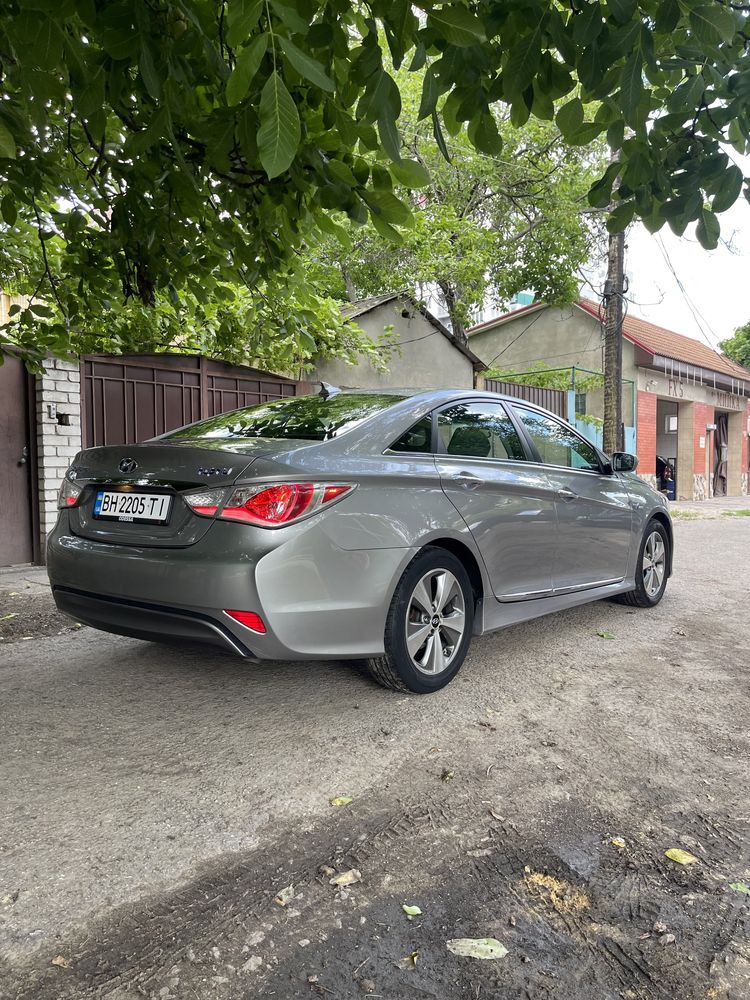 Hyundai Sonata гибрид